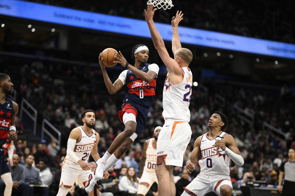 中脱颖而出 中脱颖而出