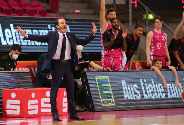 化与薪资调 化与薪资调