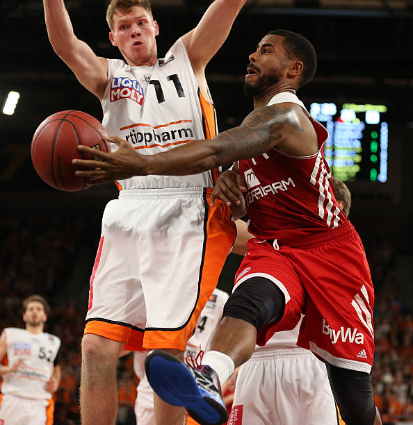 他全场有 他全场有